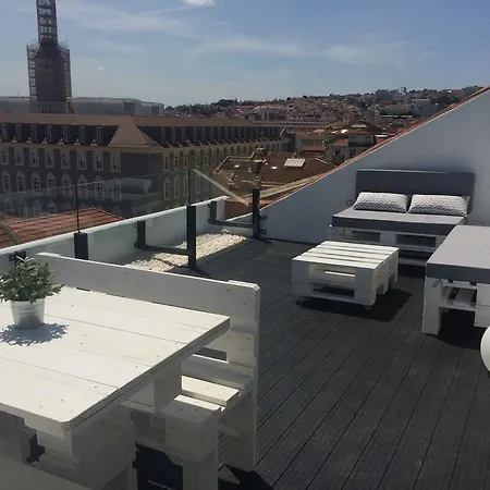 A Terrace On A Topfloor With A View Apartman Lisboa