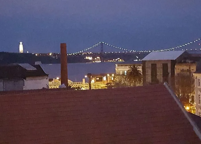 公寓 顶楼景观露台 Lisboa